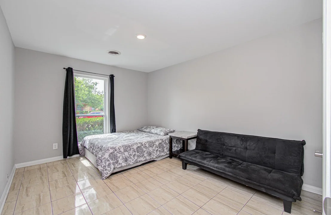 Photo of 8530 Rowan Lane