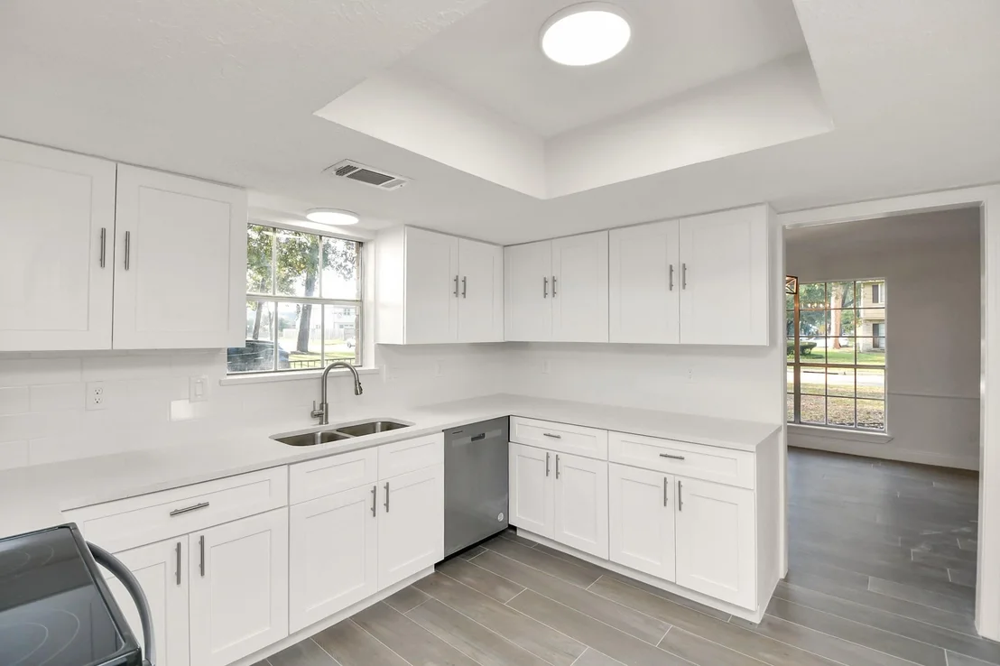 Photo of 3919 Fernglade Drive