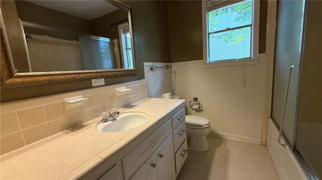 Photo of 203 Longfellow Lane