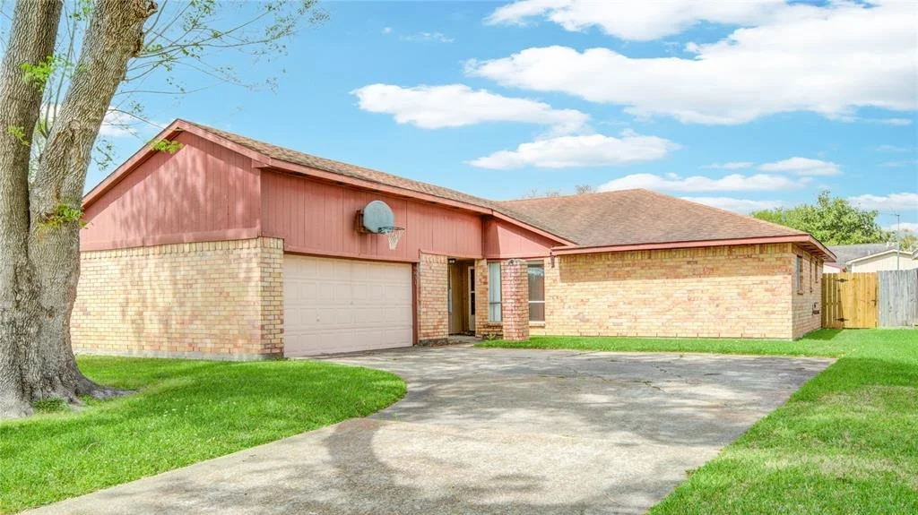 Photo of 9831 Shell Rock Road