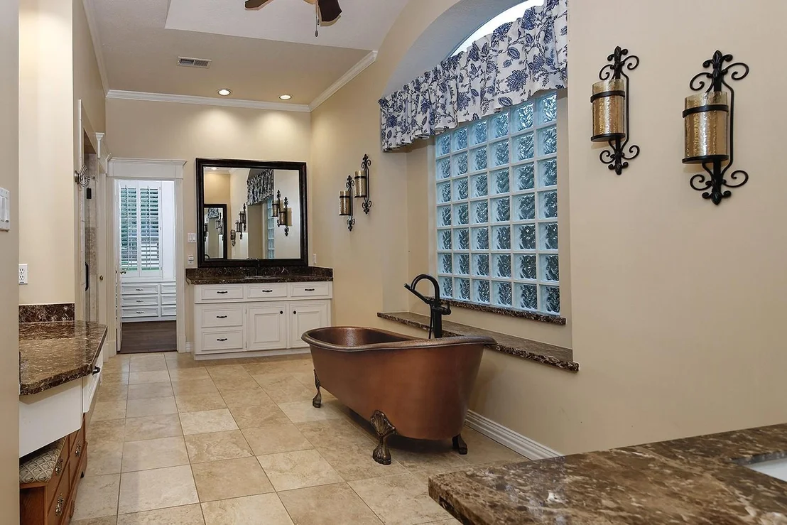 Photo of 23 Hillock Woods