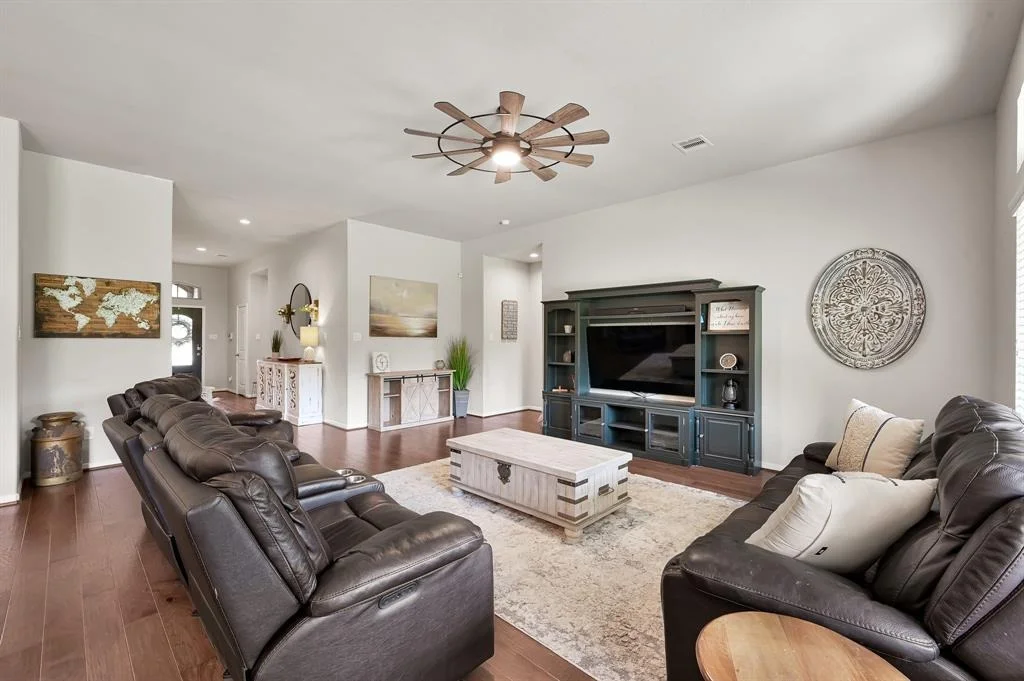 Photo of 9175 White Tail Drive
