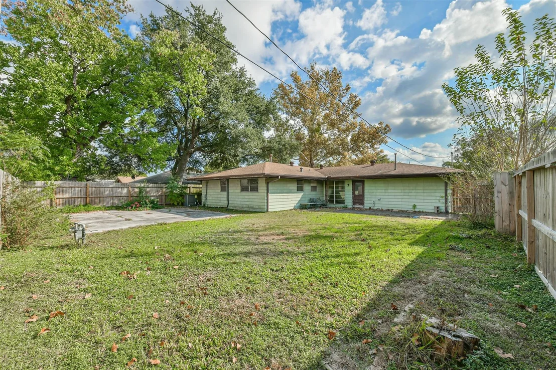 Photo of 3517 Tanglebriar Drive