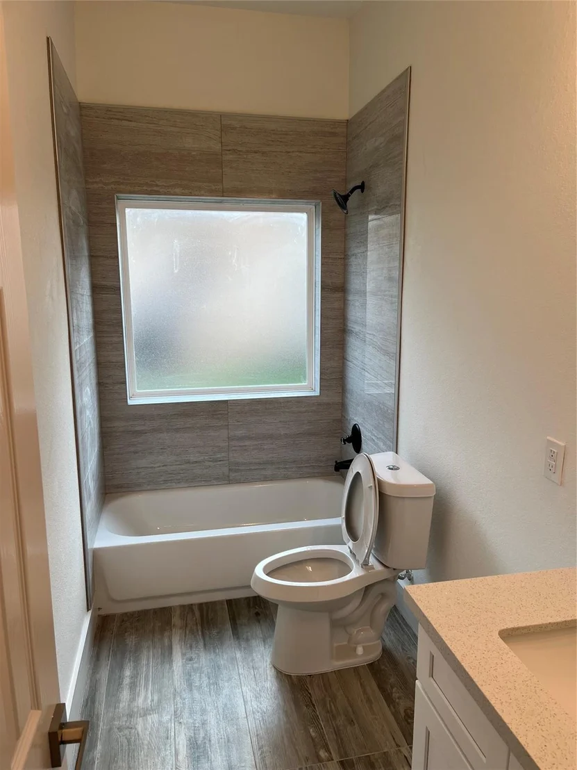 Photo of 2291 Riverside Drive