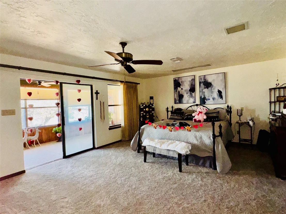 Photo of 201 Westwood Drive E