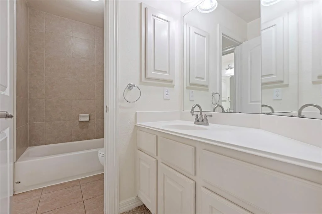 Photo of 55 E Hullwood Circle