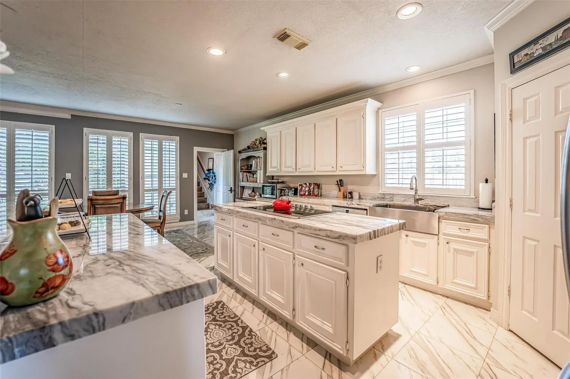 Photo of 8002 Royal Crest Court