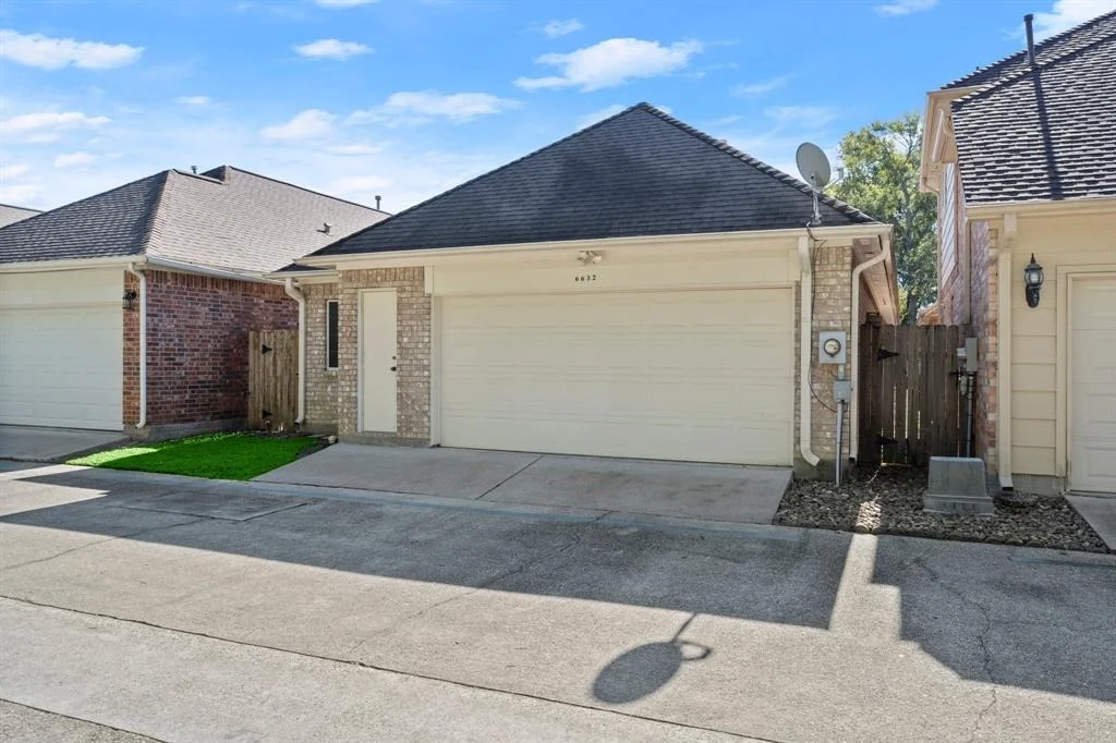 Photo of 6632 Tournament Drive