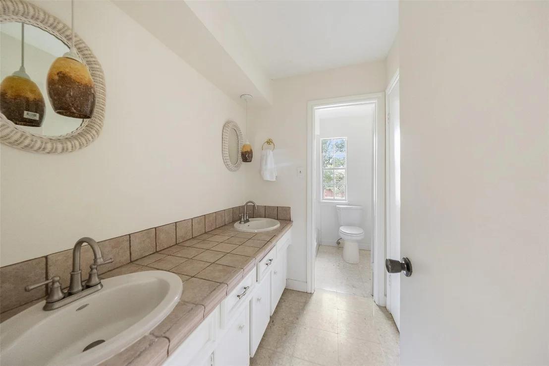 Photo of 6315 Hickorycrest Drive