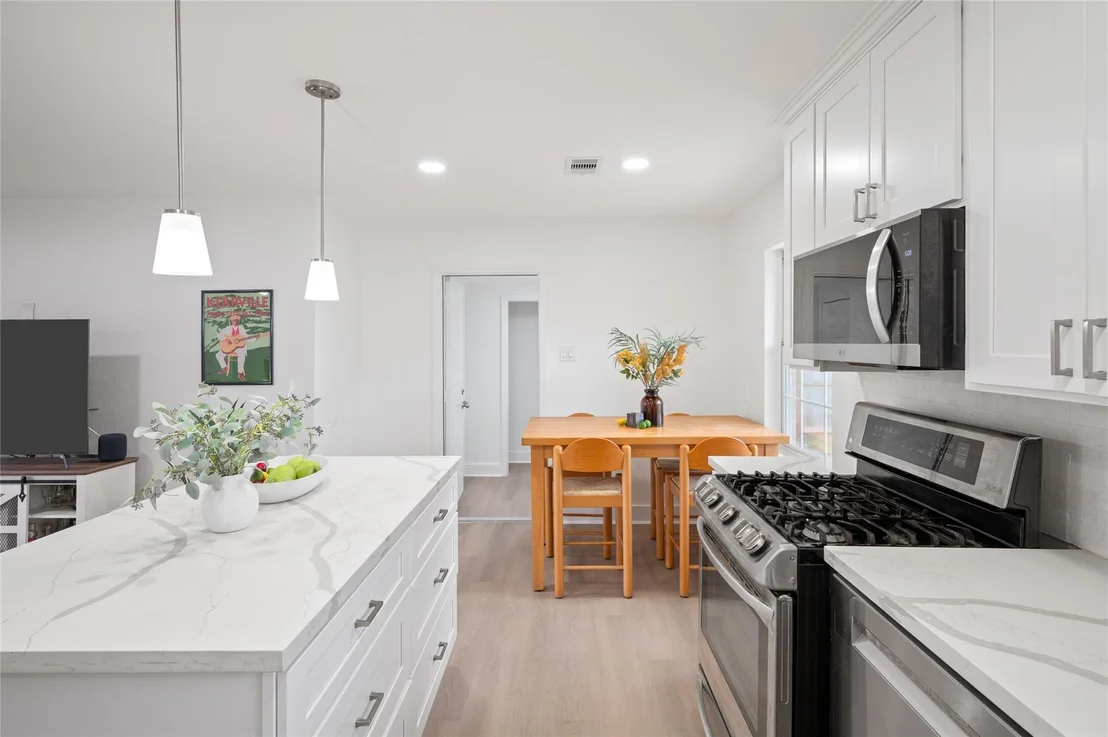 Photo of 2302 Hewitt Drive