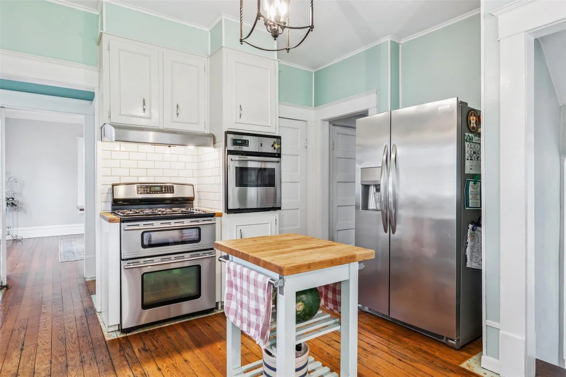 Photo of 1004 Mitchell Street
