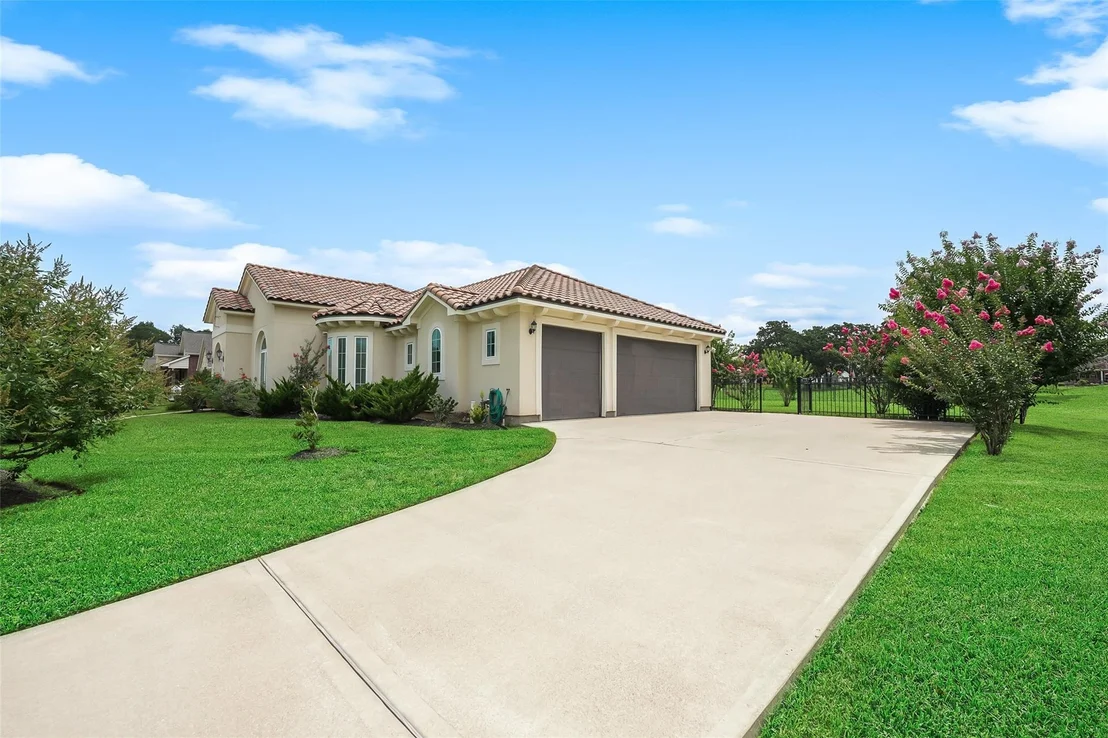 Photo of 230 Lawrence Marshall Drive