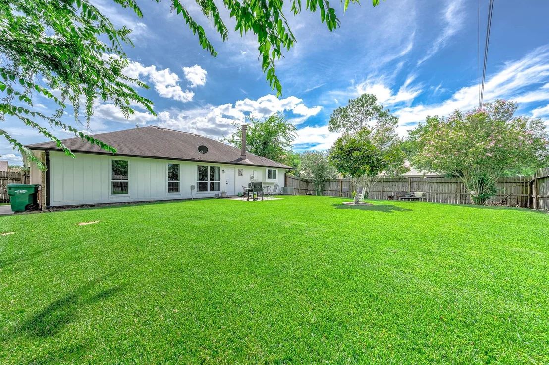 Photo of 7003 Buchanan Drive