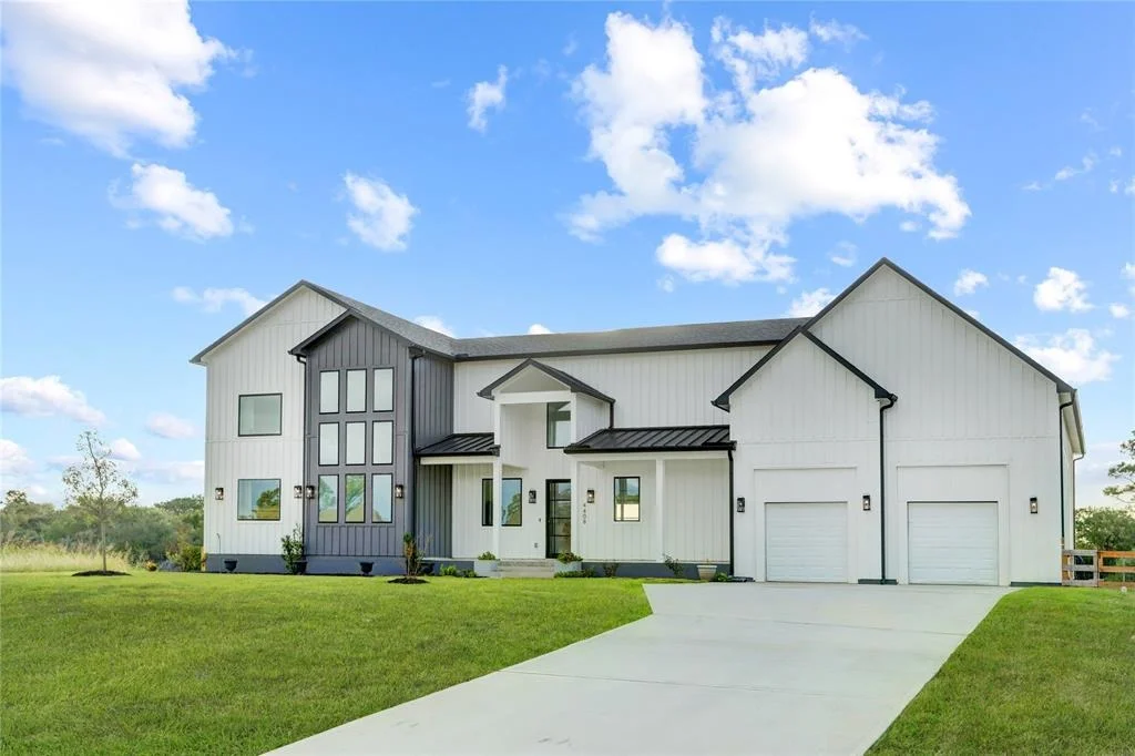 Photo of 4408 Leslies Way