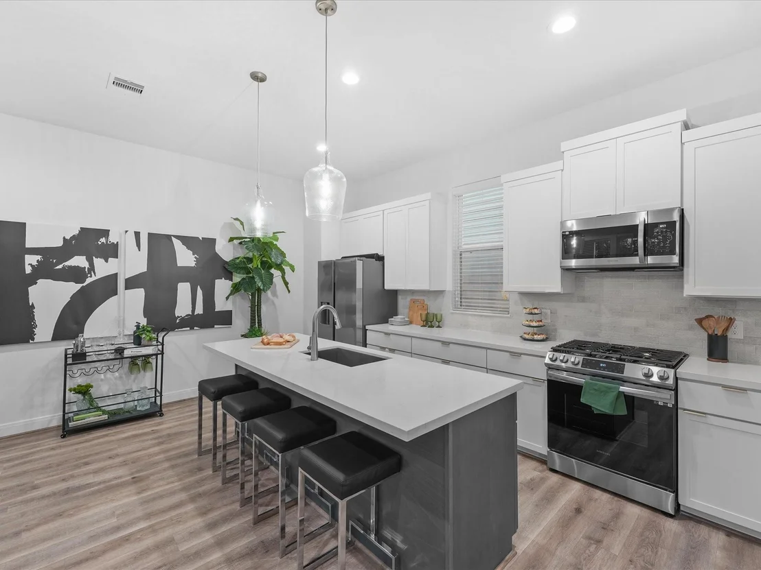 Photo of 4848 Pinemont Drive