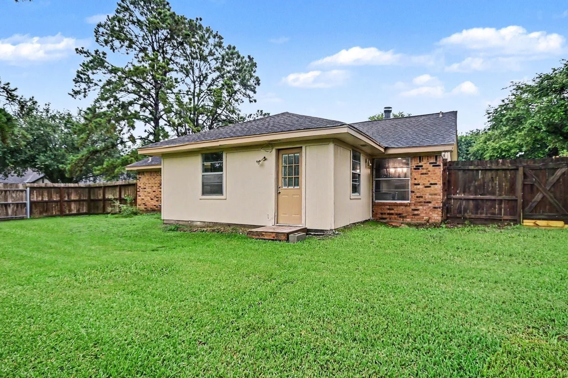 Photo of 3810 Clover Drive