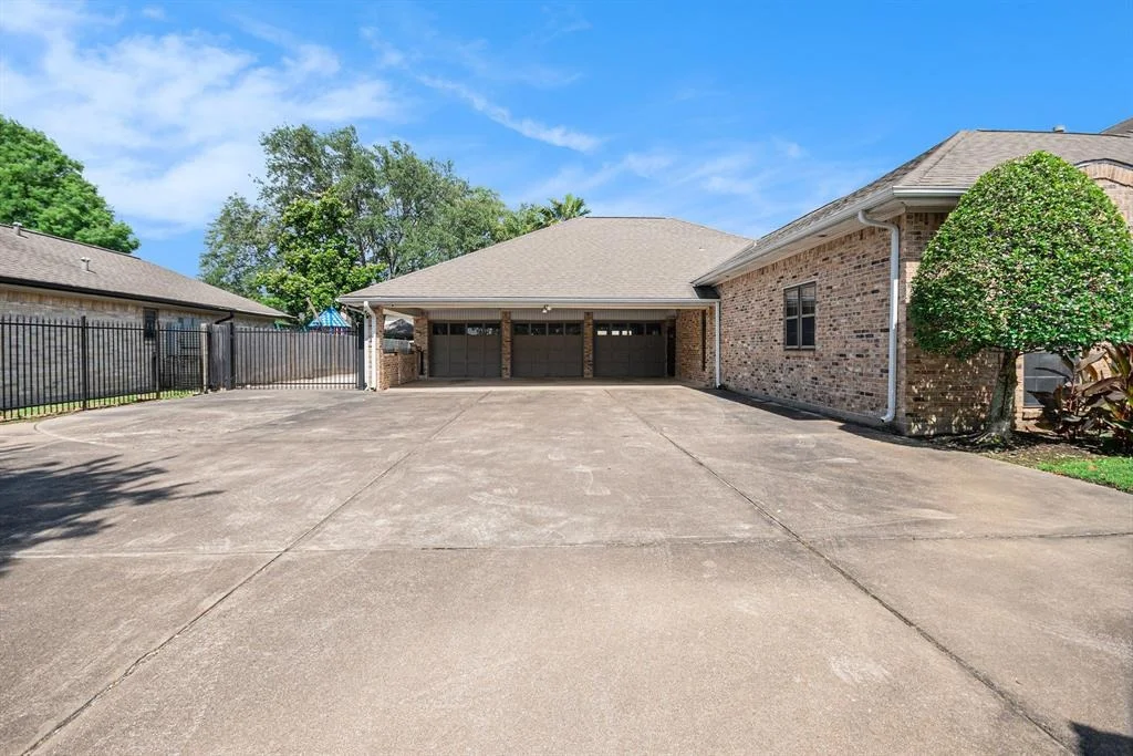 Photo of 2313 Killarney Lane