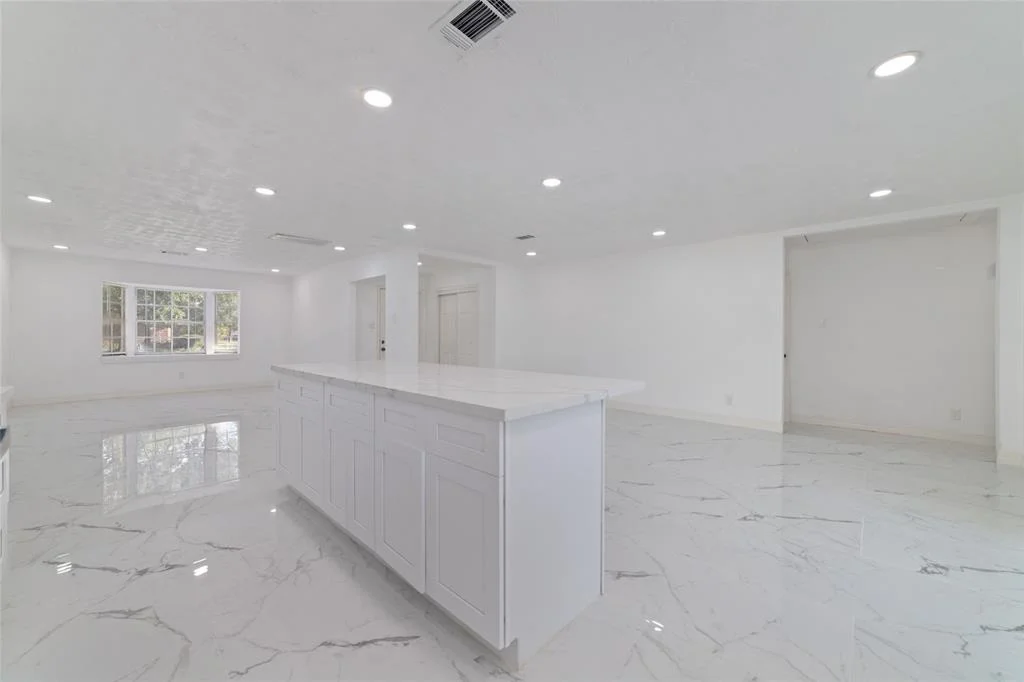 Photo of 9114 Mahoning Drive