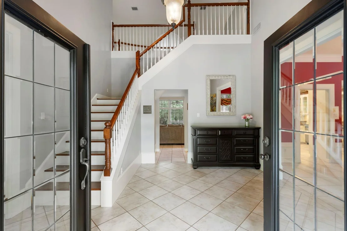 Photo of 10810 Lake Windcrest