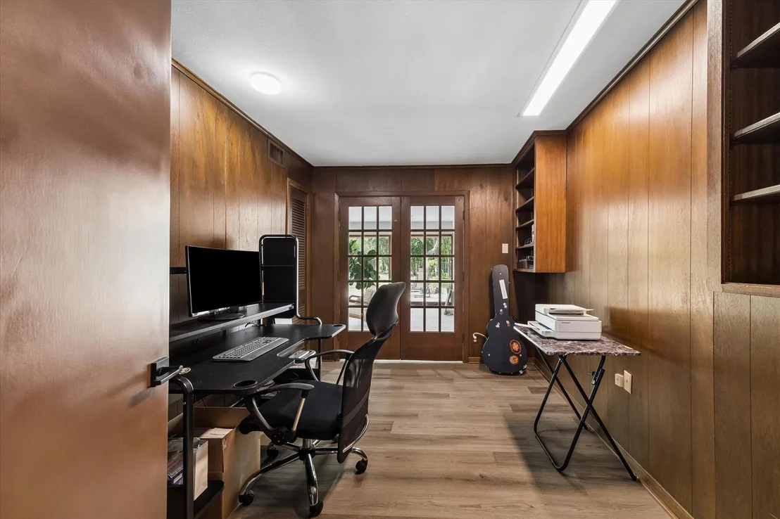 Photo of 9805 Shadow Wood Drive