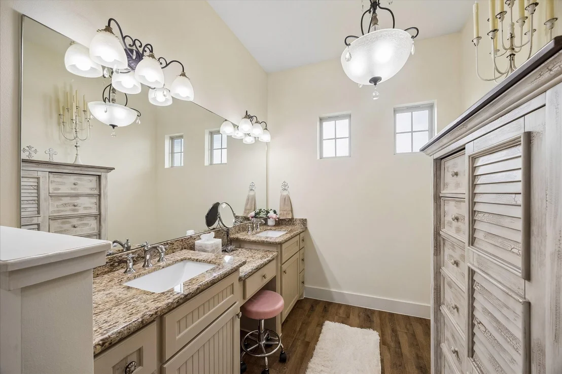 Photo of 2135 Blue Jay Way