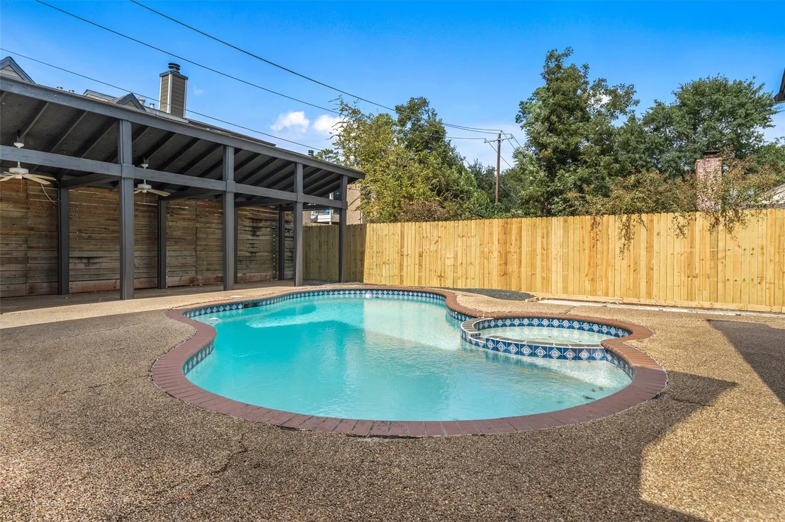 Photo of 6215 Ash Oak Drive