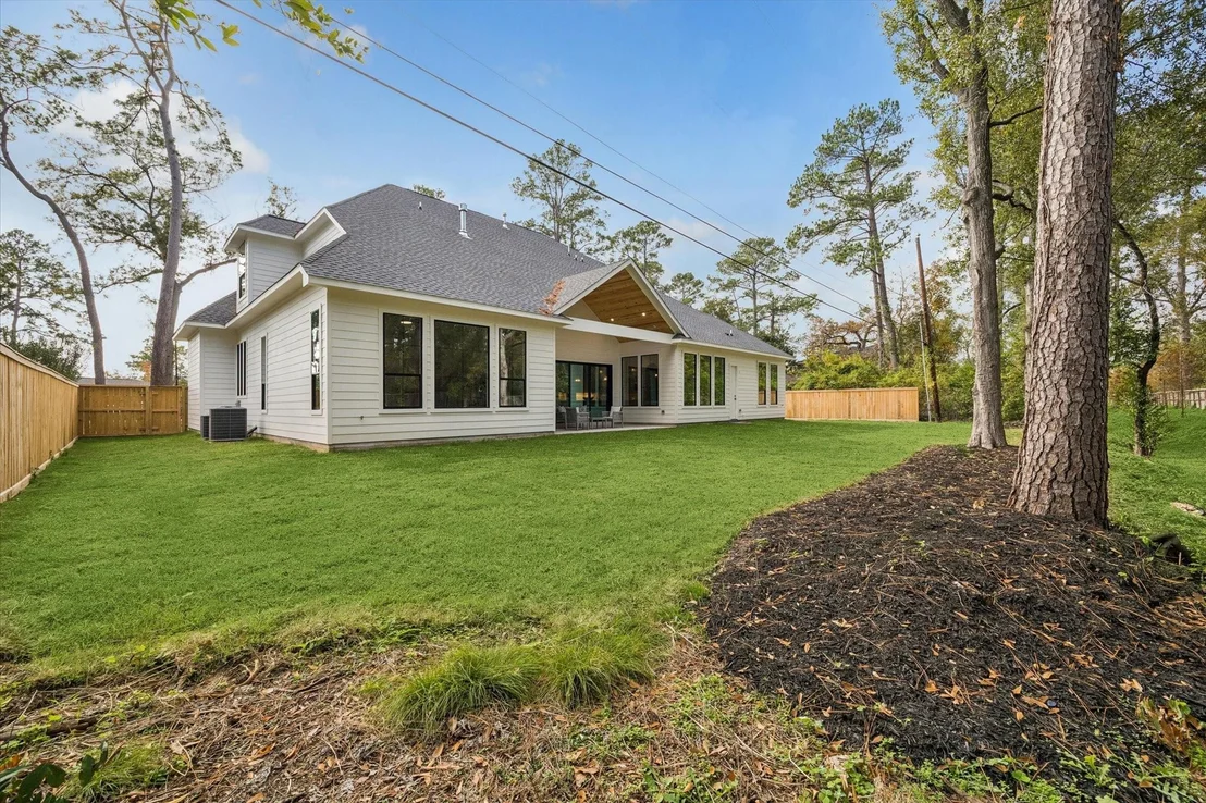 Photo of 9908 Warwana Road