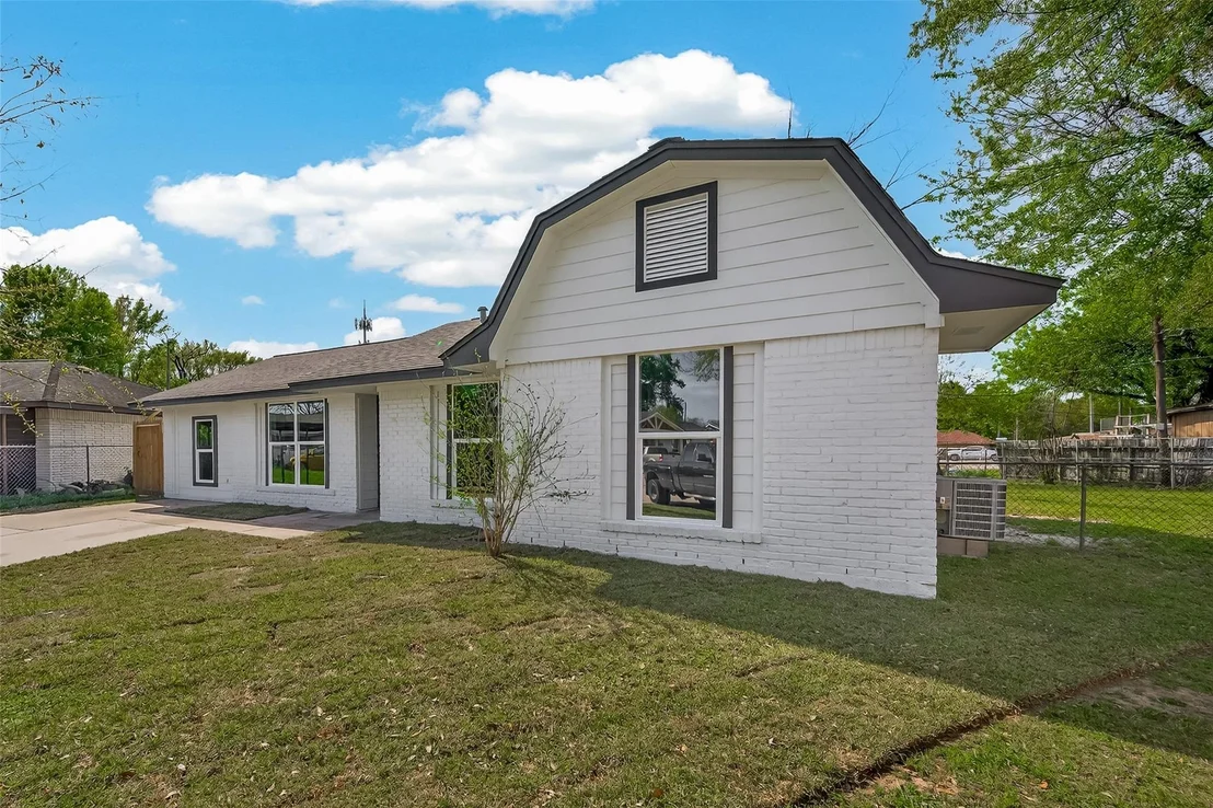 Photo of 118 W Doverfield Drive