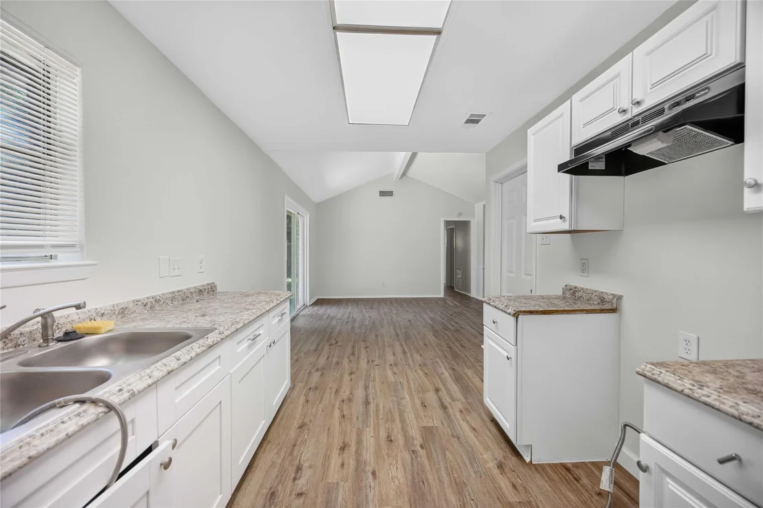 Photo of 5114 Heatherbrook Drive