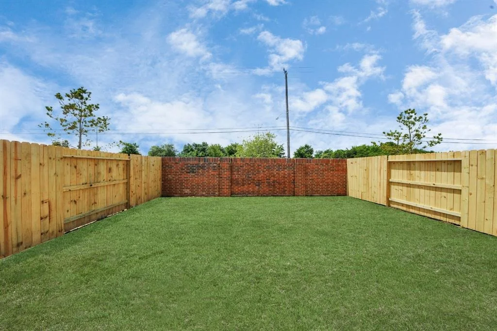 Photo of 2204 Diagonal Lane