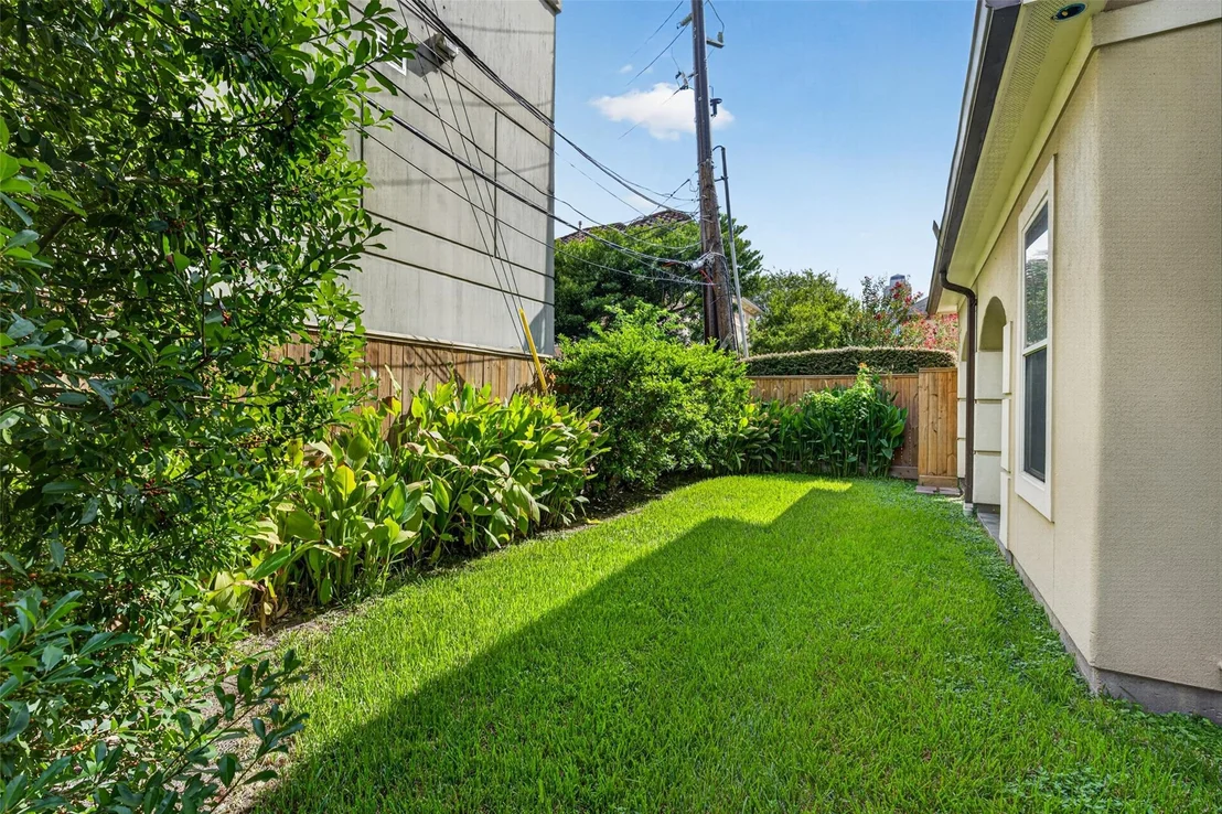 Photo of 2816 Mcculloch Circle