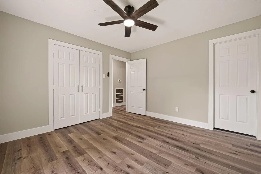 Photo of 3518 Shore Shadows Drive