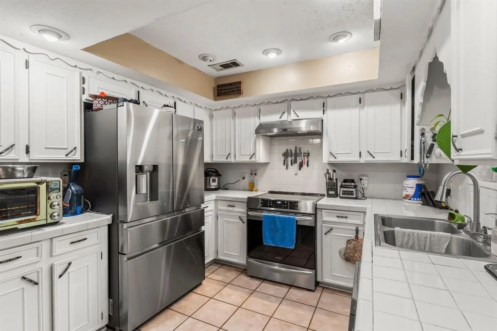 Photo of 16180 Pinewood Drive