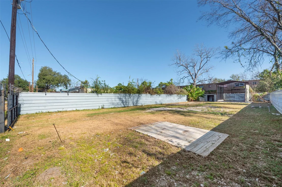 Photo of 3930 Pickfair Street