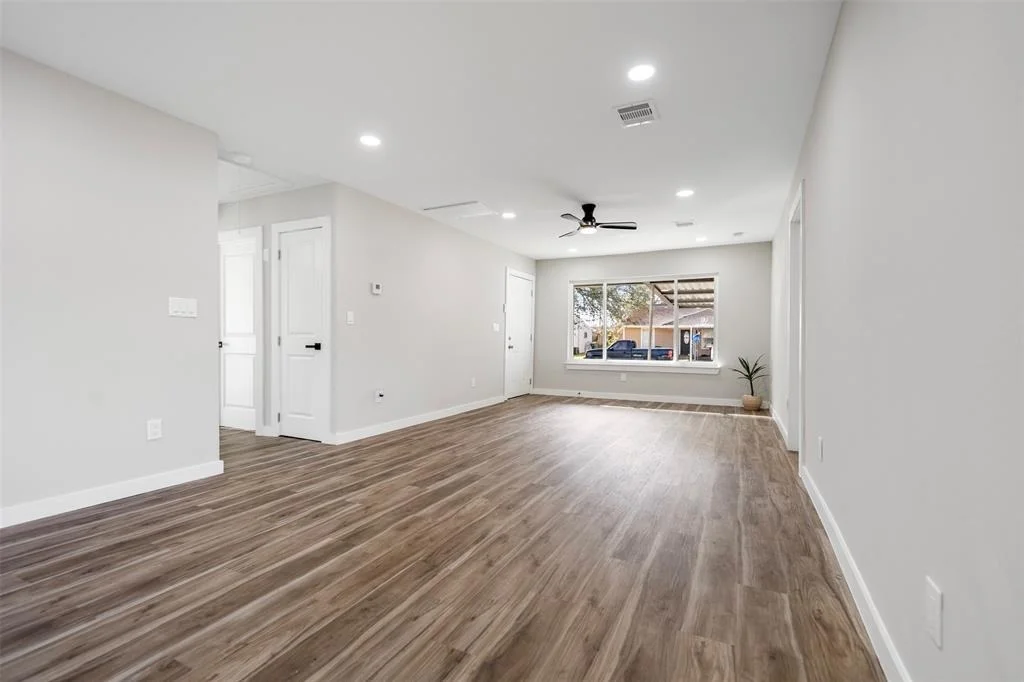 Photo of 1302 Comal Avenue