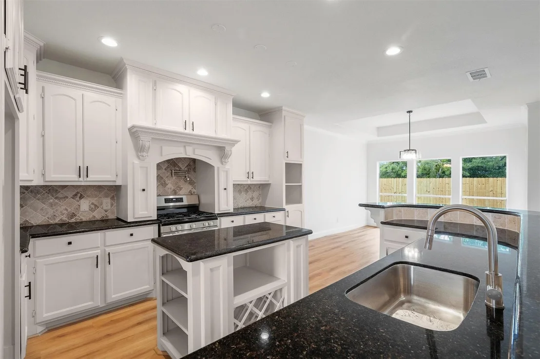 Photo of 227 Manor Avenue