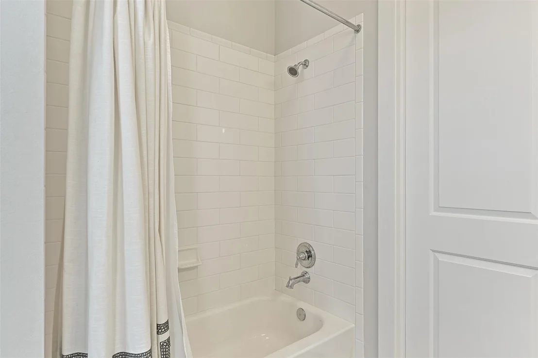 Photo of 3827 Neptune