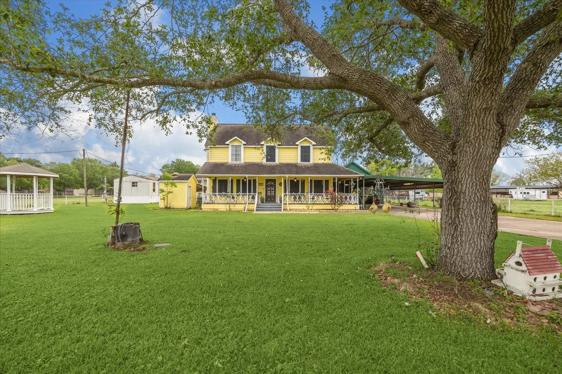 Photo of 803 Hennesey Drive