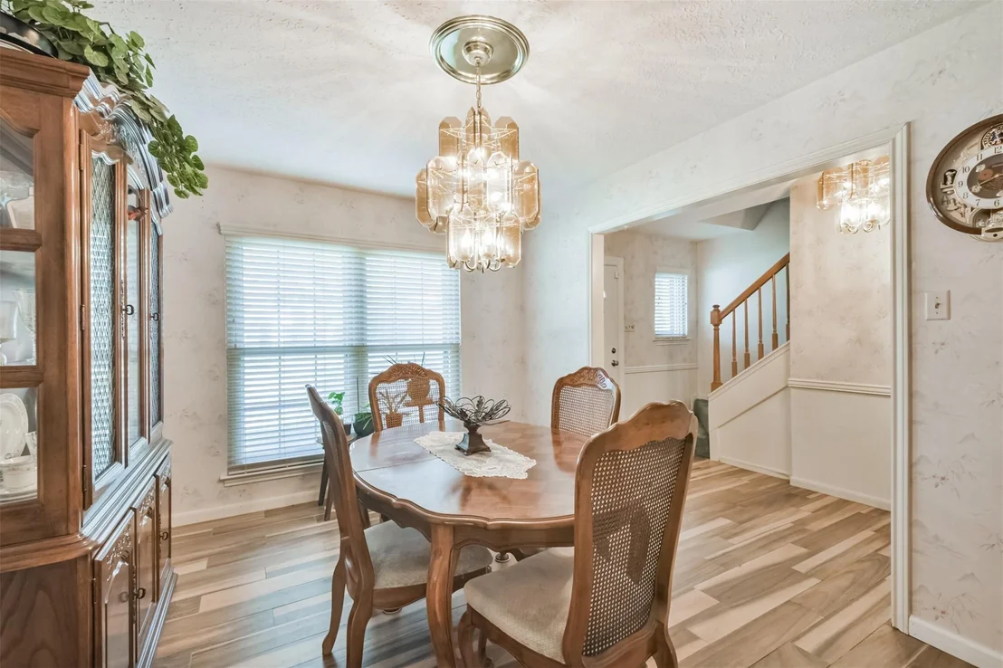 Photo of 1602 N Hollow Drive