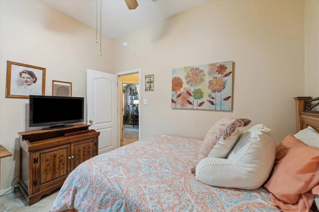 Photo of 2417 Horseshoe Bend