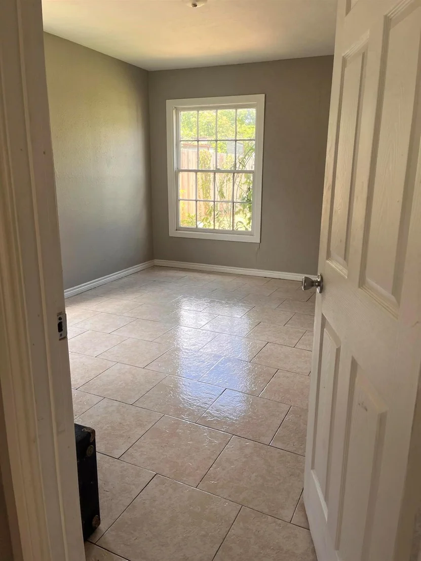 Photo of 4980 Chambers Street
