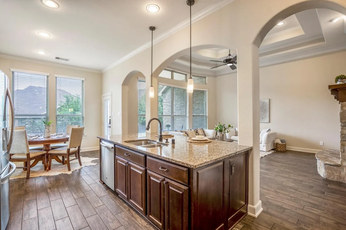 Photo of 4855 Bayou St John