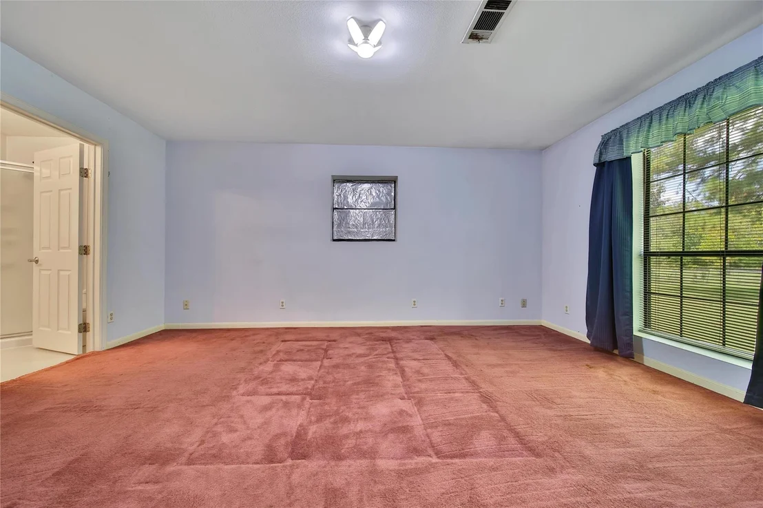 Photo of 207 Lone Pine Drive