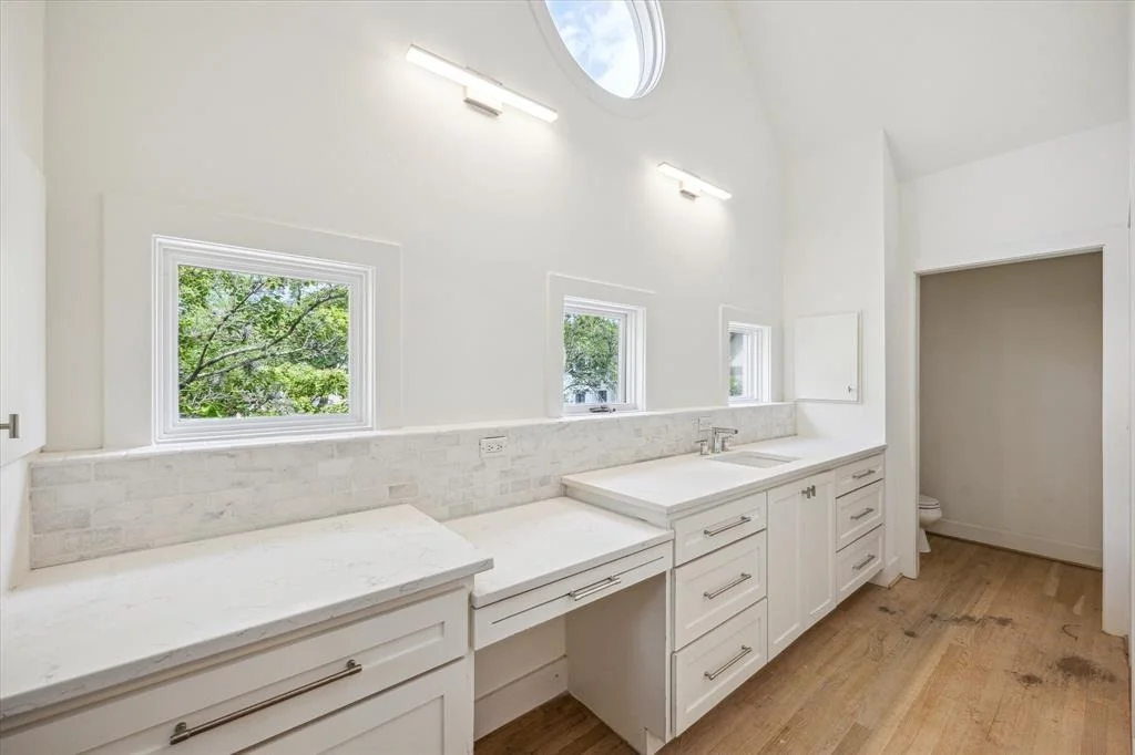 Photo of 3643 Overbrook Lane