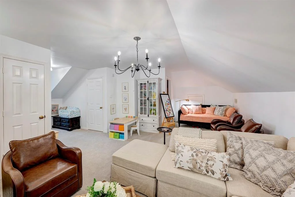 Photo of 30 Hudson Circle
