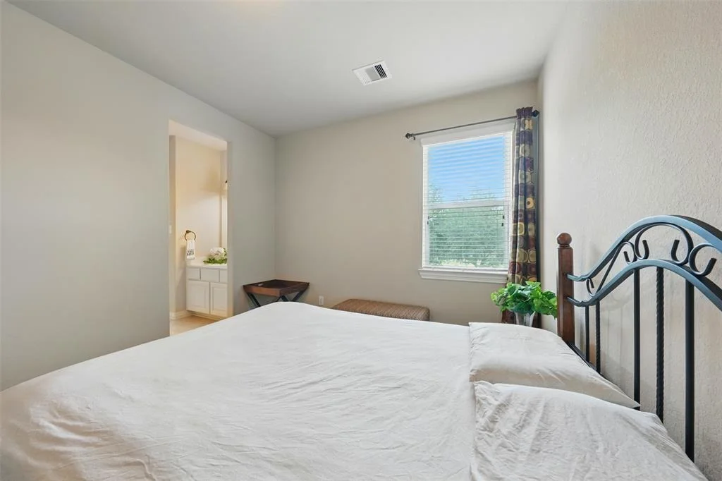 Photo of 27038 Franklin Park Dr