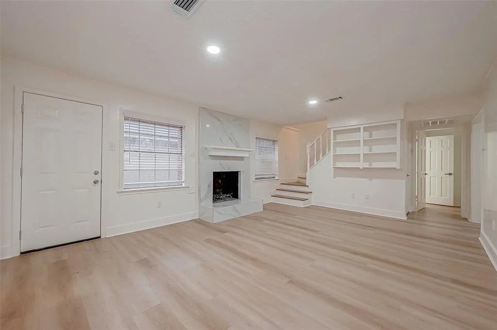 Photo of 5902 Templegate Drive