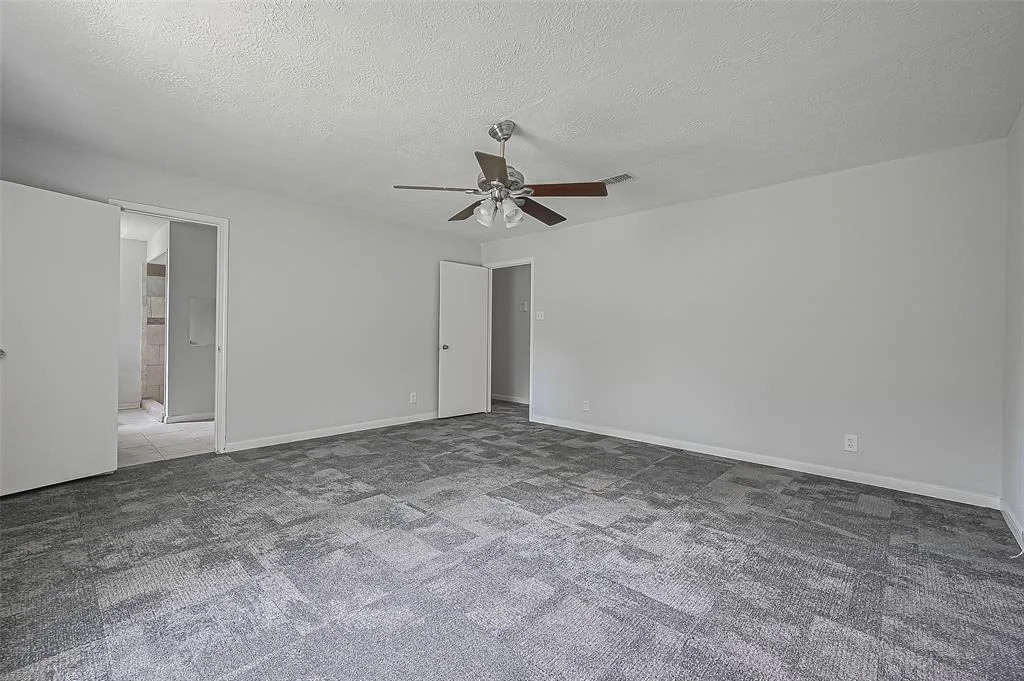 Photo of 4048 N Oak Forest Drive