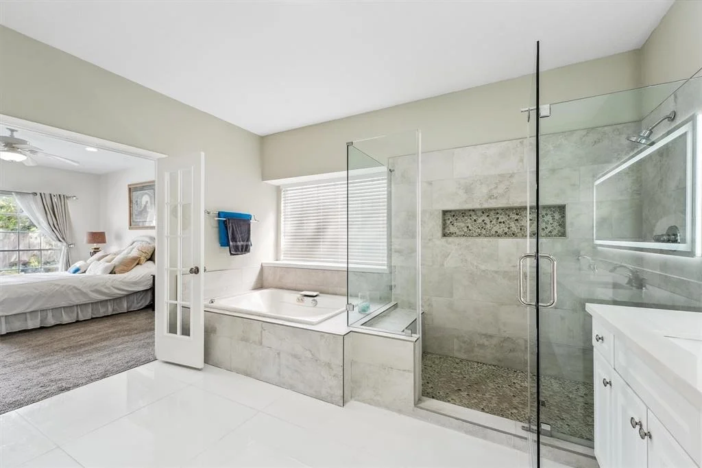 Photo of 16023 Lakestone Drive