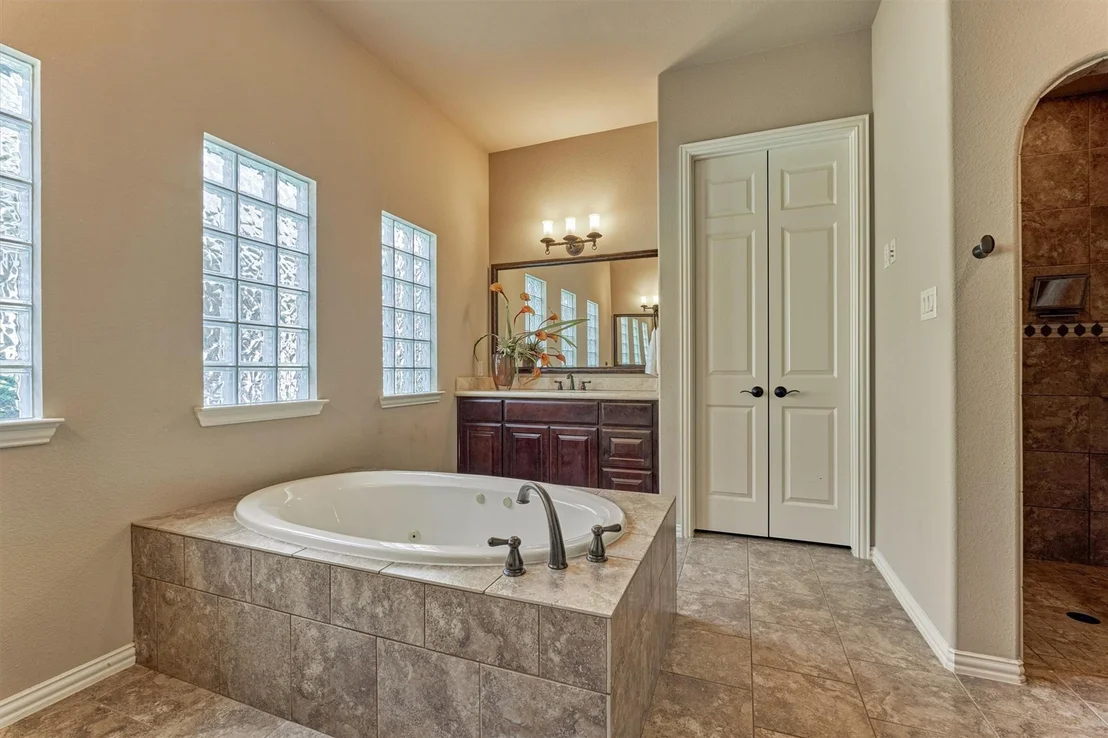 Photo of 82 E Crystal Canyon Circle